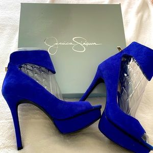 🔥🔥🔥Are you ready to stand out this summer? These shoes are your must haves.